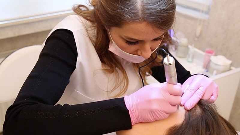 Kaş dizaynında dikkat edilecek noktalar nelerdir?Kaş Tasarım Uzmanı Demet Tecir cevapladı.