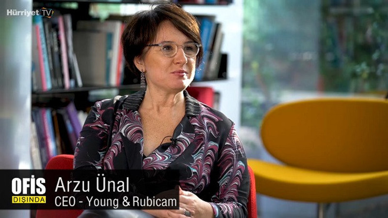 Arzu Ünal "İletişimde “online” ve “offline” ayrımı çok yakında yapılmayacak!" | Ofis Dışında