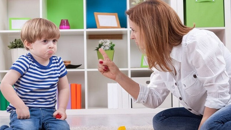 Çocuklarla konuşurken nasıl bir dil kullanılmalı? | Çocuklarla Bir Ömür