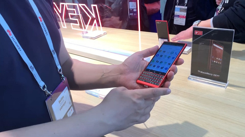 BlackBerry Key 2: Fiziksel tuş takımlı telefon arayanlara...