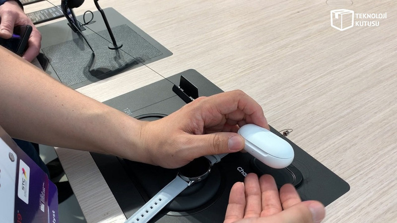 Apple AirPods'a Samsung'tan ucuz alternatif geldi: Galaxy Buds