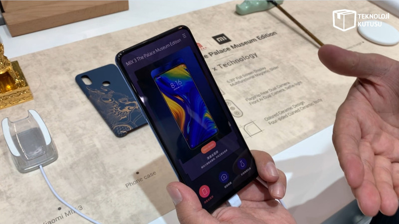 Ön kamerası gizli telefon: Xiaomi Mi Mix 3