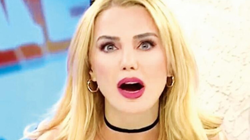 Ece Erken'i sosyal medya ele verdi