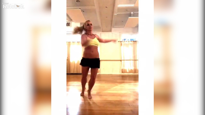 Britney Spears, çıplak ayakla dans ederken ayağını kırdı