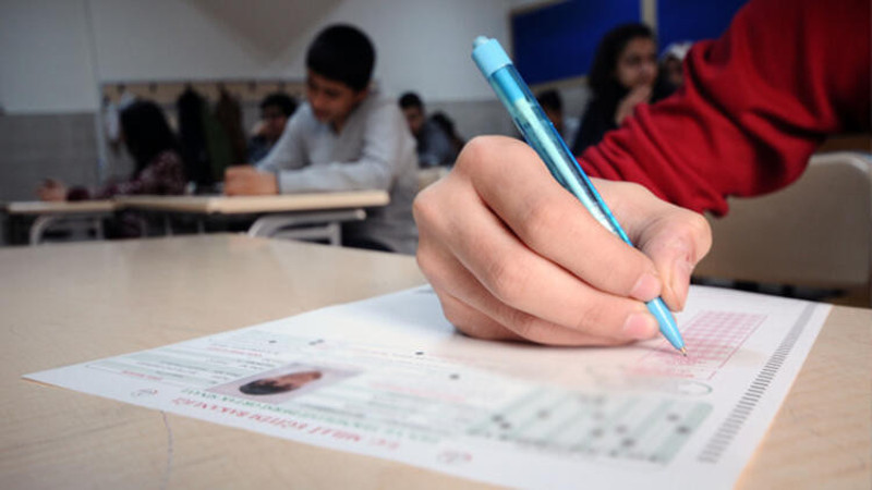 Sınava herkes kendi okulunda girecek, kapıda maske ve dezenfektan verilecek