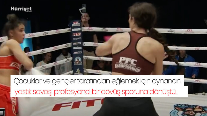 Yastık savaşı spor oldu: Eline yastığını alan rakibini tek vuruşta 'uyutmaya' çalışıyor!