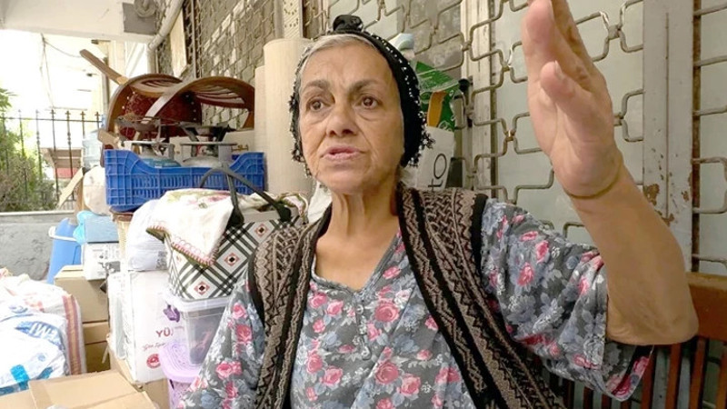 Avcılar'da ev sahibi, kilidi kırıp kiracısının eşyasını sokağa attı! Mağdur kadın, otele yerleştirildi
