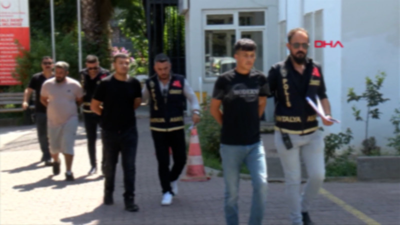 Düğünde karşılaştığı eşinin eski nişanlısını öldürdü!