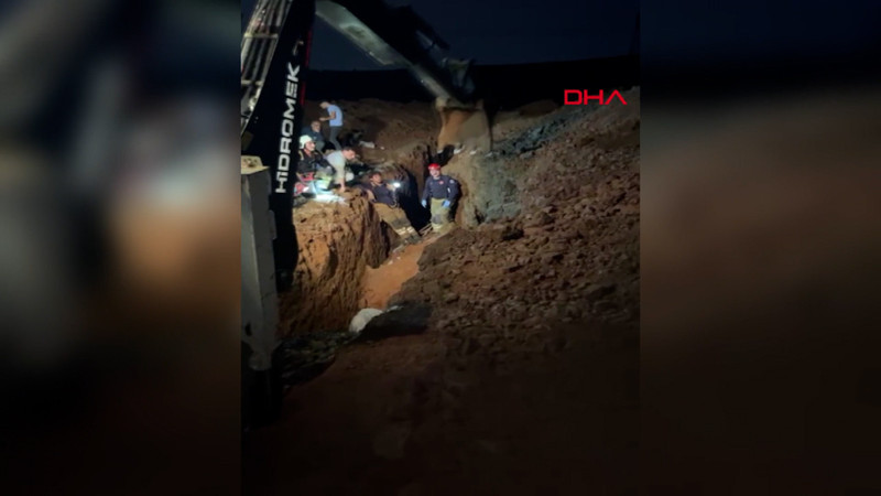 Bursa'da kanalizasyon kazısında göçük altında kalan 2 kardeş öldü