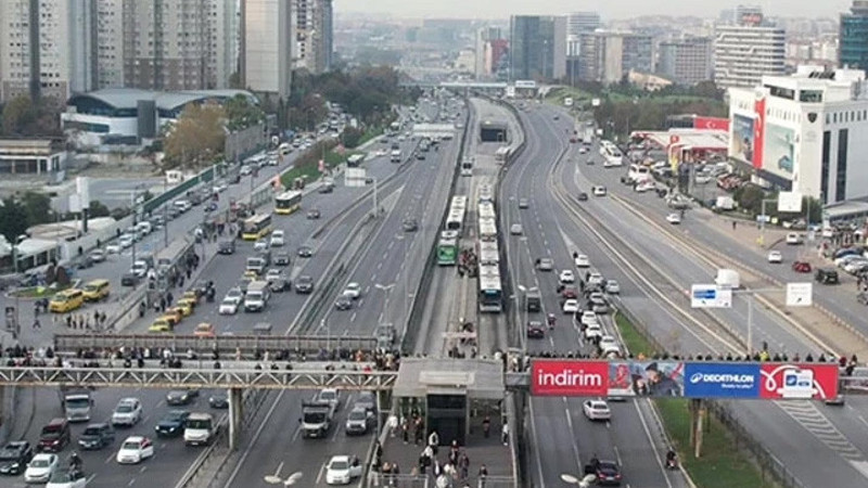 Türkiye Atatürk'ü anıyor! Sirenler çaldı hayat durdu