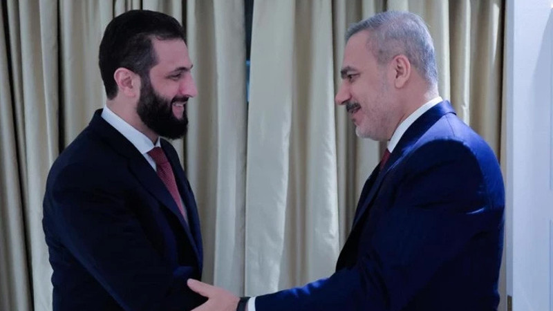 Dışişleri Bakanı Hakan Fidan, Suriye Cumhurbaşkanı eş-Şara ile bir araya geldi