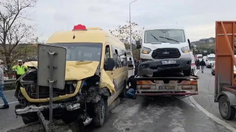 Başakşehir'de yolcu minibüsünün karıştığı zincirleme kaza