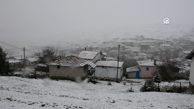 Tokat'ta yüksek kesimlerde kar yağışı etkili oldu