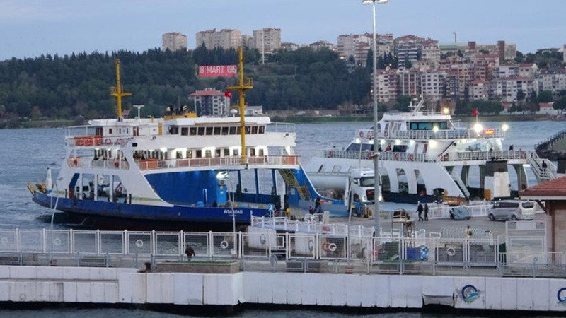 Gökçeada'ya tüm feribot seferleri iptal edildi