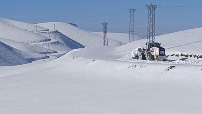 Şırnak'ta kar kalınlığı 1 metreyi aştı