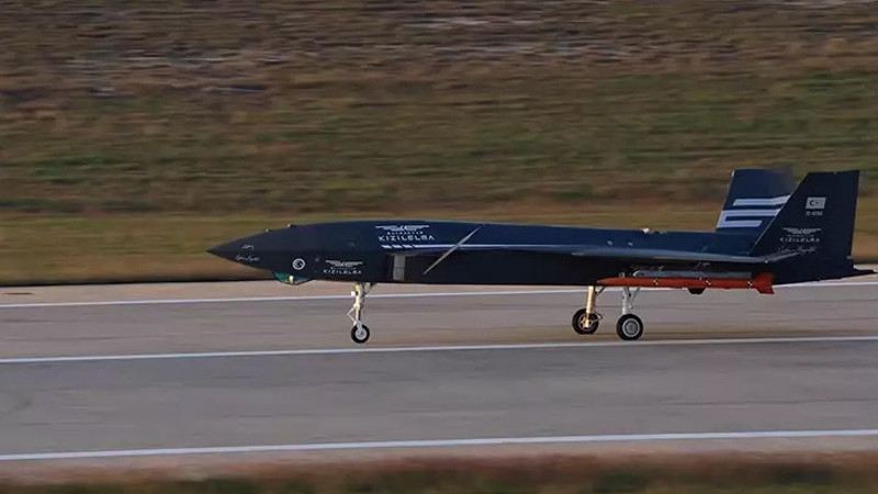 KIZILELMA'dan milli mühimmatlı AESA radarlı performans testi başarıyla tamamlandı