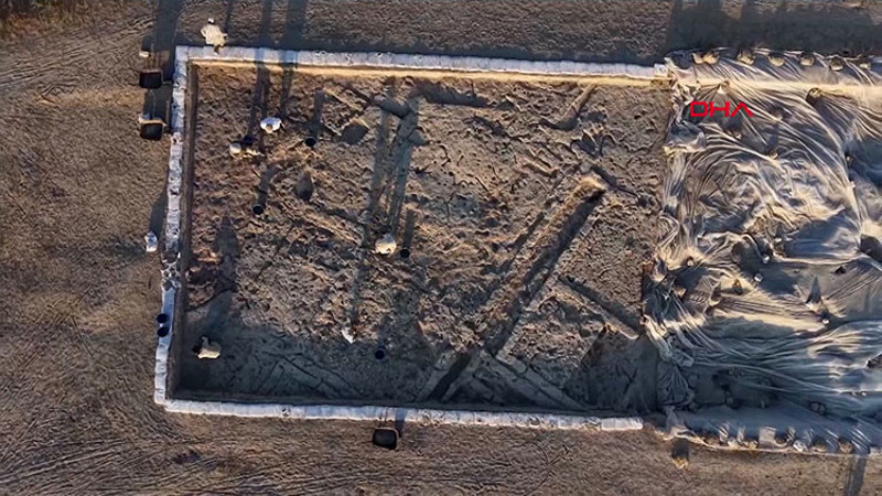 Canhasan'da 8 bin 500 yıllık obsidyen ayna bulundu