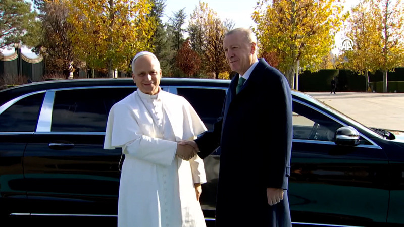 Cumhurbaşkanı Erdoğan, Vatikan Devlet Başkanı Papa 14. Leo'yu resmi törenle karşıladı