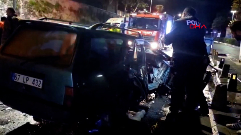 Üsküdar'da hatalı sollama kazası! 3 Yaralı