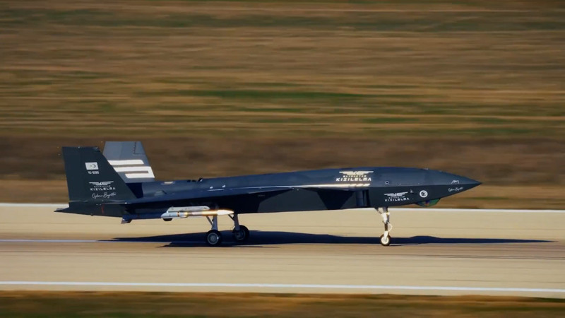 Bayraktar KIZILELMA'dan dünyada bir ilk!