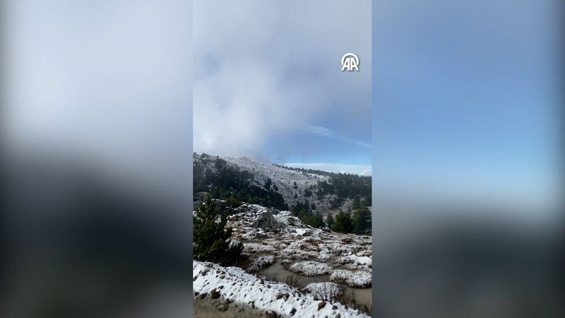Kazdağları'na mevsimin ilk karı düştü
