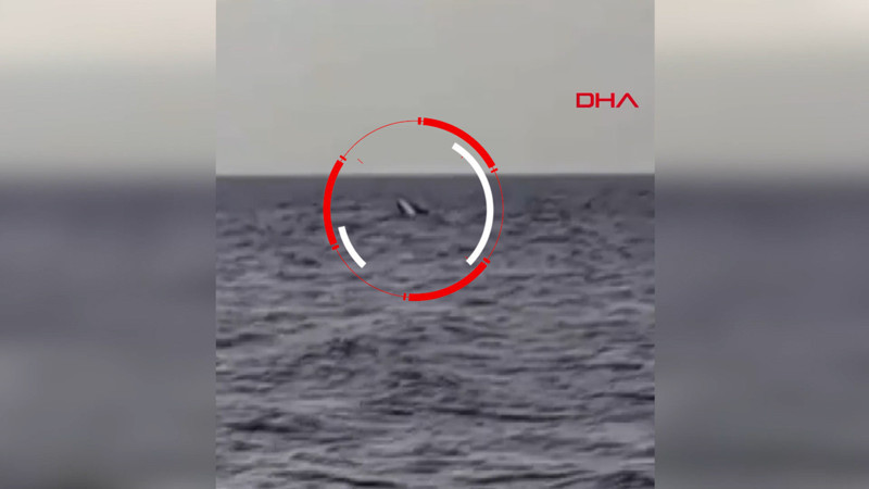 Kocaeli'de içinde 2 balıkçının olduğu öğrenilen tekne alabora oldu