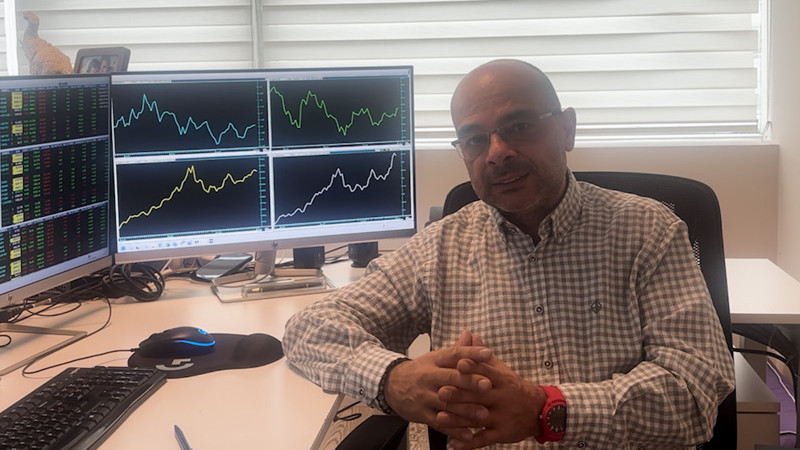 Borsa güçlü altın zorlanıyor