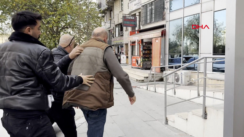 Büyükçekmece Adliyesi'ndeki hırsızlık olayında yeni gelişme: Süphelinin adliyeye sevk anları!