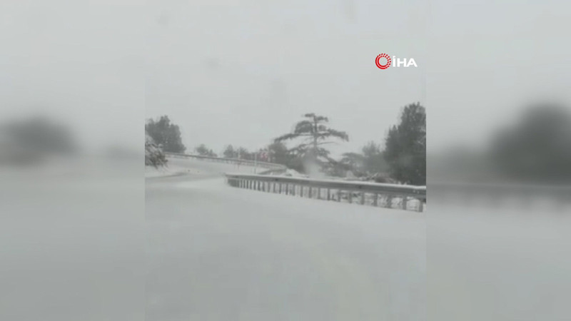 Denizli'nin yüksek kesimlerinde kar yağışı etkili oldu