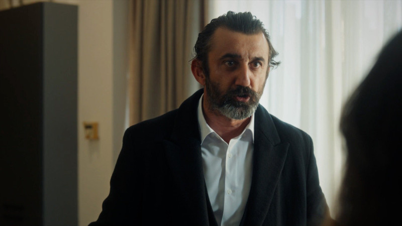 G&#252;rdal&#39;a kafa Tutan G&#252;zel