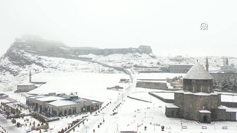 Kars&#39;ta kar yağışı etkili oldu