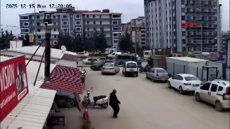 Hatay'da 4.2 büyüklüğündeki deprem güvenlik kamerasında