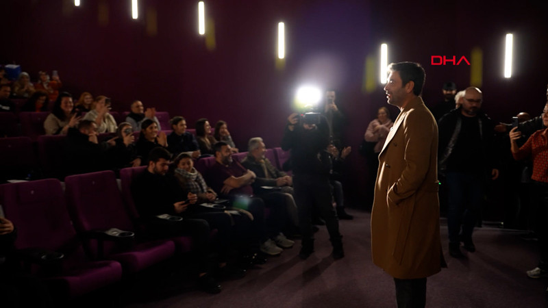 Ozan Akbaba ve Yüksel Aksu’dan ‘Bak Postacı Geliyor’ izleyicilerine film arasında sürpriz