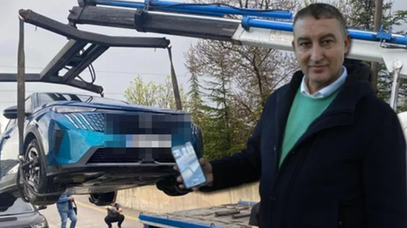 Elektrikli otomobilin yakınına yıldırım düştü, milyonluk araç 'hurda' oldu