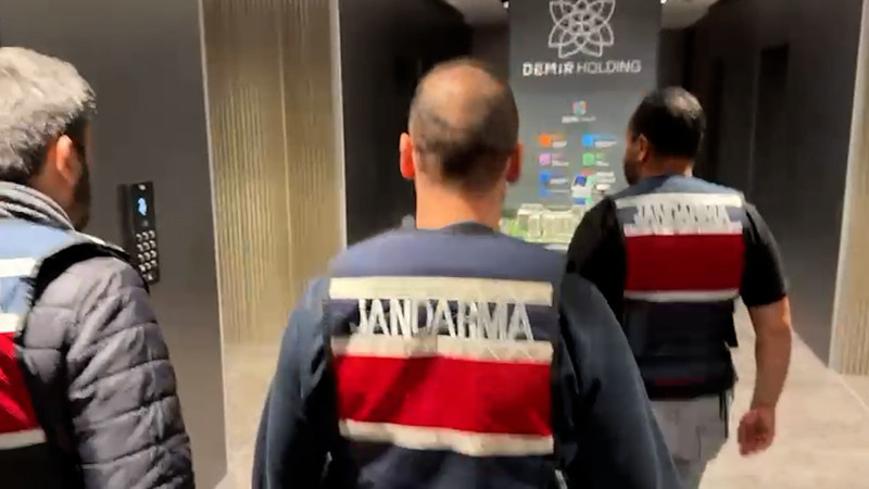 26 şirkete eş zamanlı operasyondan ilk görüntüler