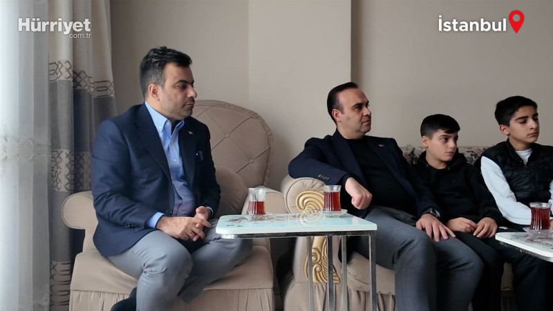 Buldukları milyonluk altını sahibine teslim eden “altın kalpli” çocuklar ilk kez konuştu... Çocuklar yaşadıklarını Bakan Kacır’a anlattı