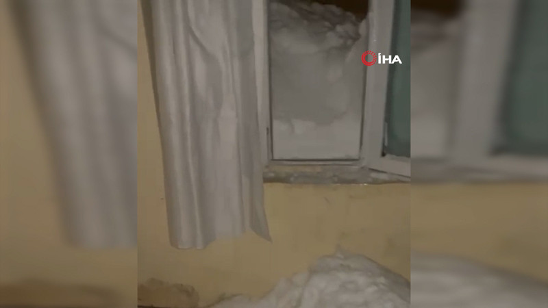 Van'ın Çatak ilçesinde mahalleye çığ düştü