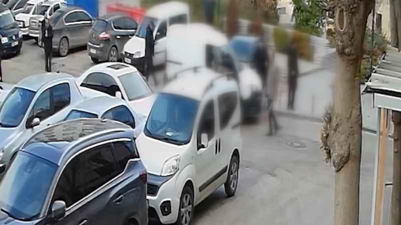 Tartıştığı baba ile 3 oğlunu tabanca ile vurup, kaçtı: 1 ölü, 3 yaralı! Olay anı kamerada