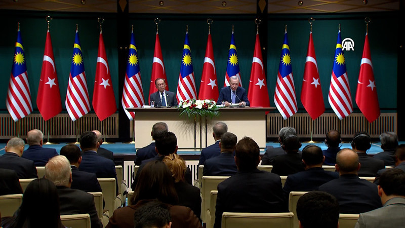 Cumhurbaşkanı Erdoğan: Malezya ile ticaret hedefimiz 10 milyar dolar