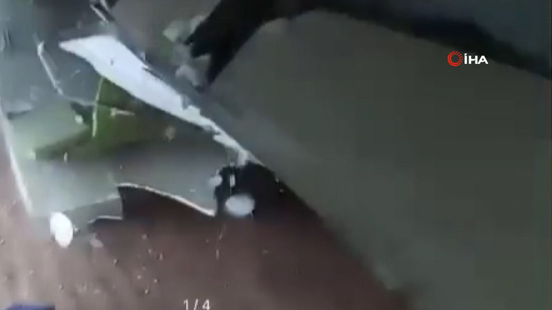 Bursa’da lodos dehşeti: Plazanın tavanı çöktü, facia kıl payı atlatıldı!