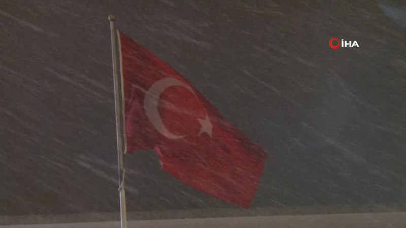 İstanbul’da kar yağışı etkili oldu!