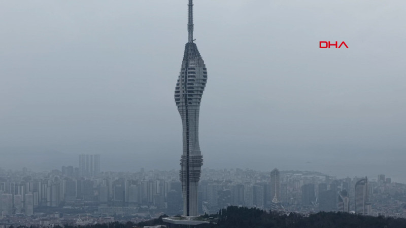 Çamlıca Tepesi'nde seyirlik manzara havadan görüntülendi