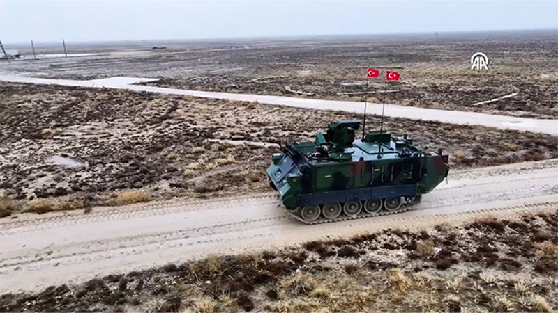 Türkiye'nin ilk elektrikli zırhlı personel taşıyıcısı E-ZPT görücüye çıktı