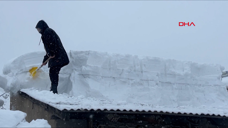 Türkiye'nin en soğuk yeri, eksi 32,7 derece ile Hakkari oldu