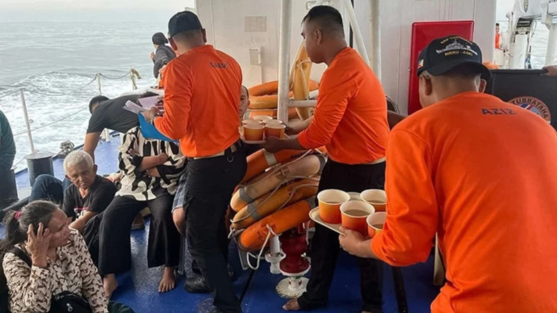 Filipinler'in Mindanao bölgesinde 359 kişiyi taşıyan feribot battı