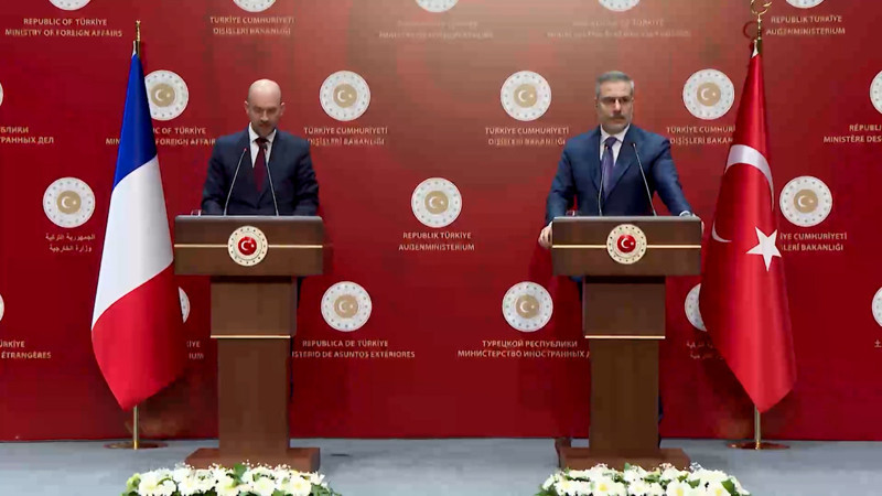 Dışişleri Bakanı Hakan Fidan, Fransız mevkidaşı Barrot ile ortak basın toplantısı düzenledi