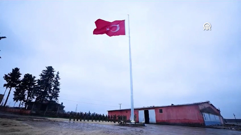 Terör örgütü YPG yandaşlarının Türk bayrağına saldırdığı alan, hudut karakolu sınırları içerisine alındı