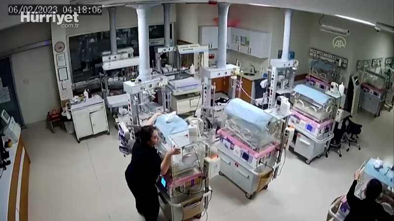 Ölümü göze alıp, bebekleri yalnız bırakmadılar