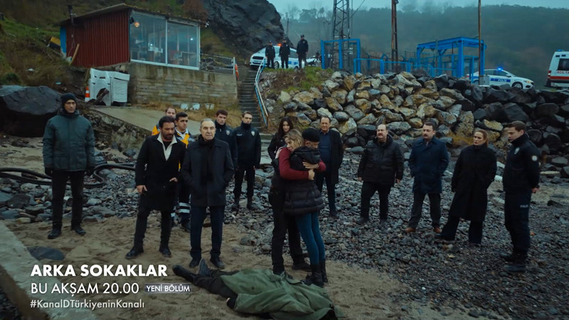 'Arka Sokaklar' depremi unutmadı