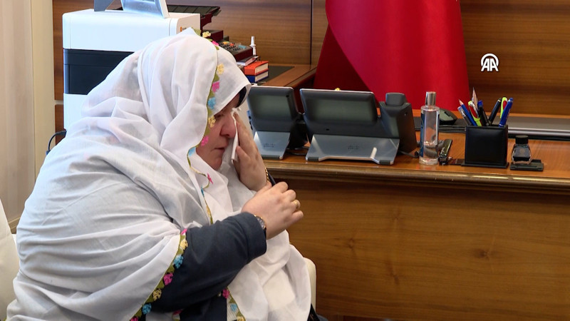 Kıyafeti yüzünden hedef alınmıştı! Mihalgazi Belediye Başkanı Güneş, gözyaşlarını tutamadı